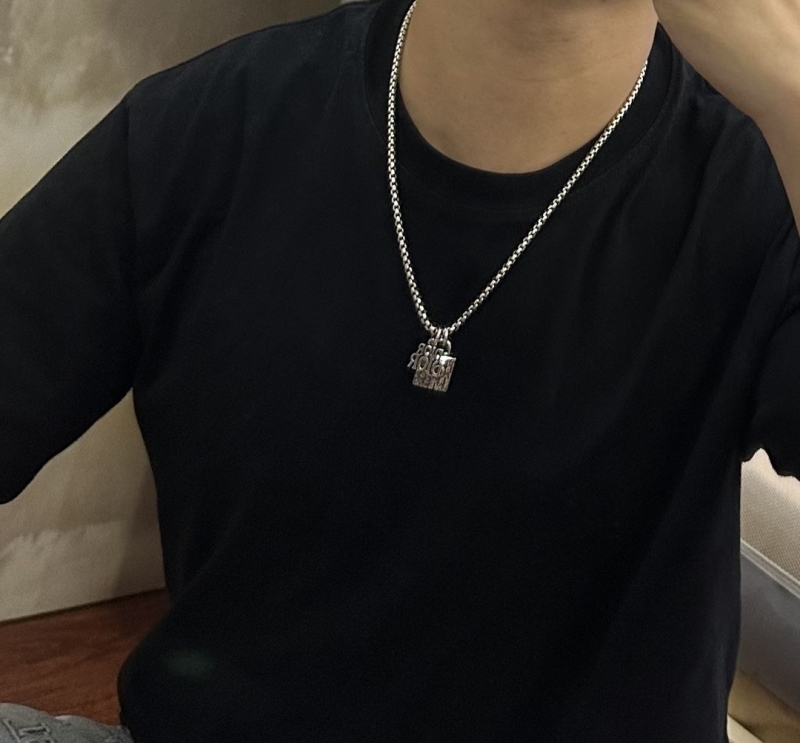 chr1st1an D10r necklaces